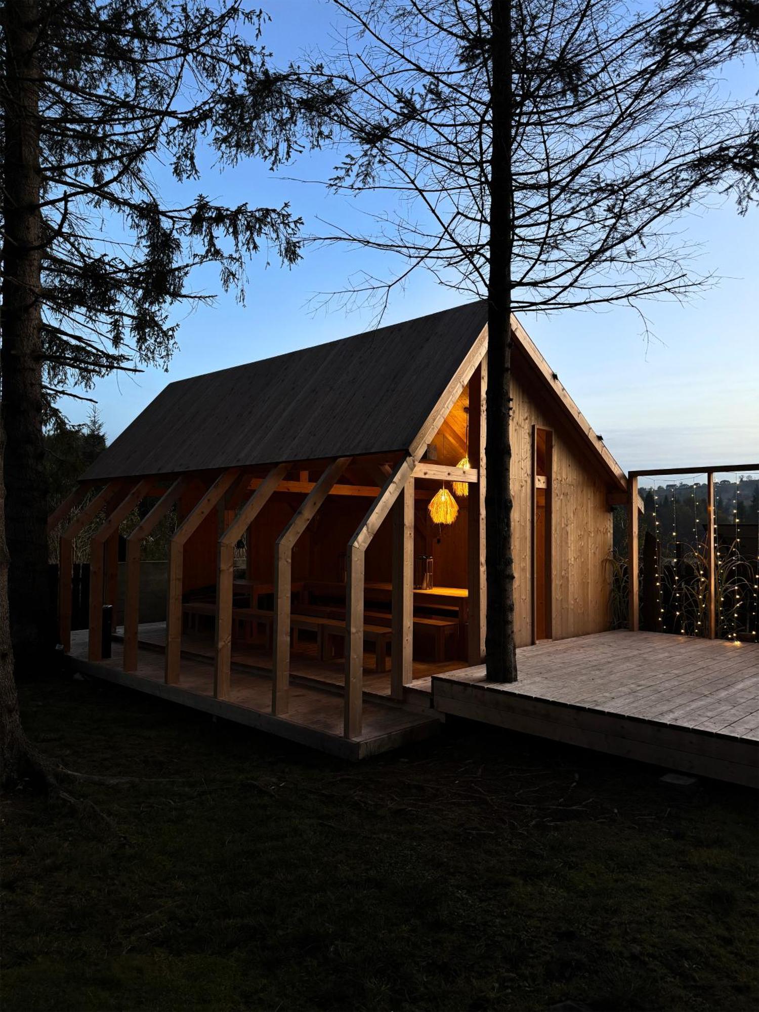 Fabryka Snow Loft W Sercu Beskidow 伊斯泰布纳 外观 照片